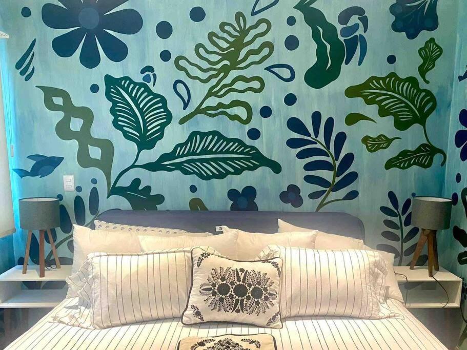 Luxurious Mid Century Modern Folk Art Home Мехико Экстерьер фото